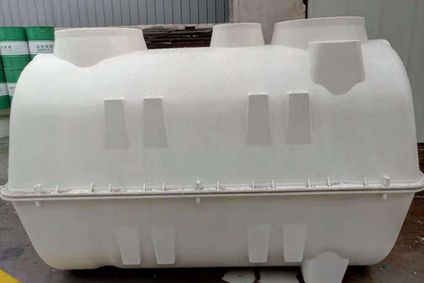 玻璃鋼模壓化糞池在進(jìn)行安裝施工的時(shí)候要注意些什么 玻璃鋼模壓化糞池在進(jìn)行安裝施工的時(shí)候要注意些什么