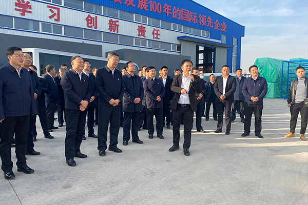 赤峰市黨政考察團蒞臨遼寧一諾環(huán)境產(chǎn)業(yè)集團有限公司進(jìn)行參觀考察 赤峰市黨政考察團蒞臨遼寧一諾環(huán)境產(chǎn)業(yè)集團有限公司進(jìn)行參觀考察